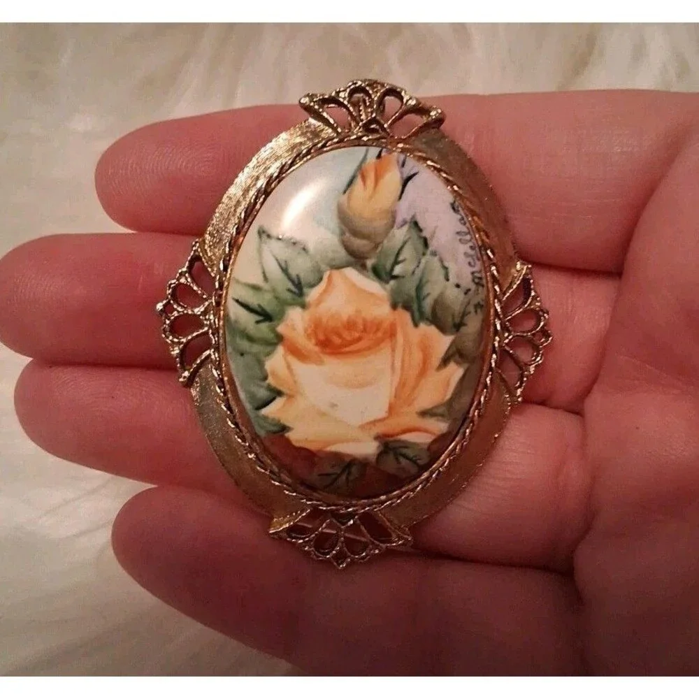 Vintage Hand Painted Porcelain Rose Brooch Gold Tone Ornate